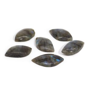 Pierre Labradorite Brute Madagascar — Bouclier Nocturne & Sommeil Protégé